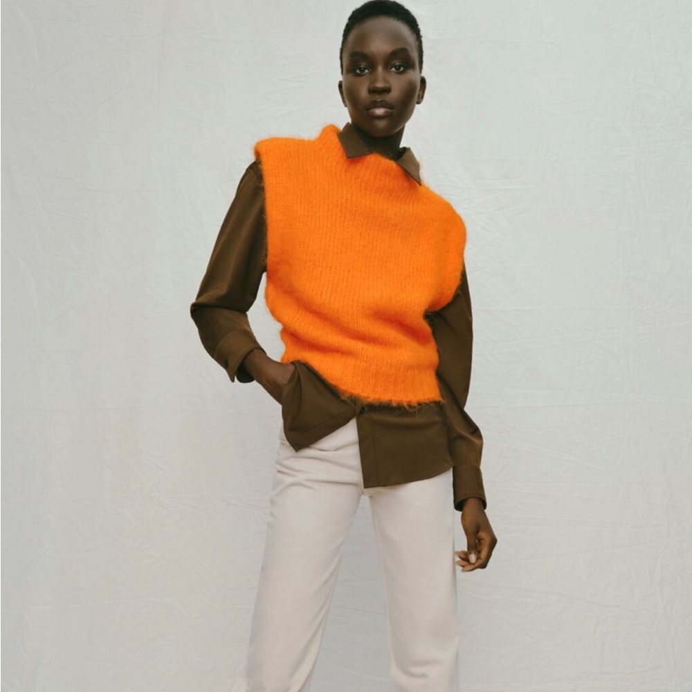 Zara wool and Alpaca blend knit vest in Orange size medium